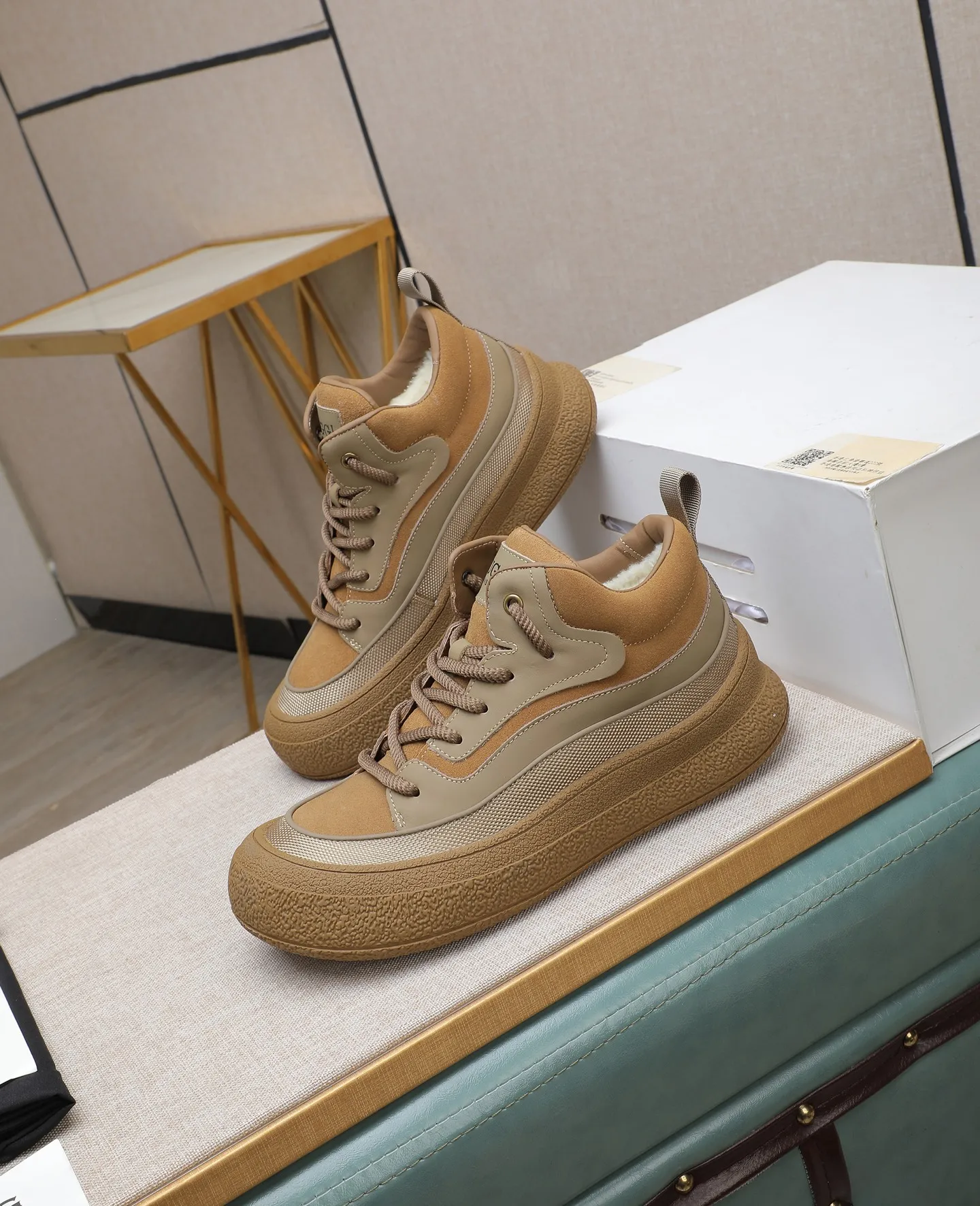 Men's shoes 💰660 IUGGI new retro presbyopia men's shoes, casual and versatile, full of high-end sense, fashionable, luxury and personalized style, joint style, retro presbyopia factor, full of handsome style, first layer suede cowhide, lining wool, rubber outsole, light and non-slip size: 39-44